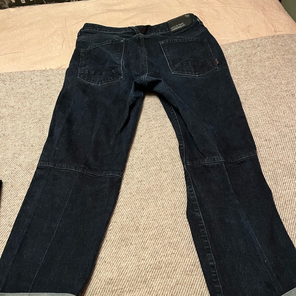 Mountain hardwear jeans, Mens 30x32 - Picture 2 of 2